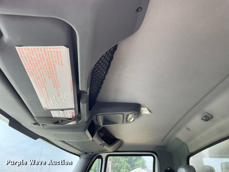 image for item LJ9735 2006 International 7400  dump truck