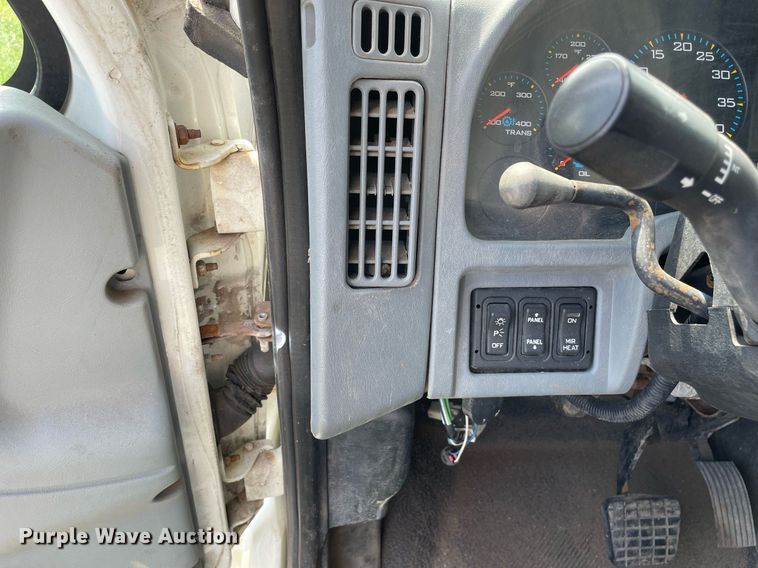 image for item LJ9735 2006 International 7400  dump truck