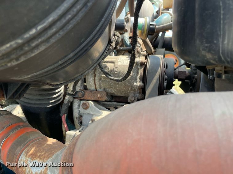 image for item LJ9735 2006 International 7400  dump truck