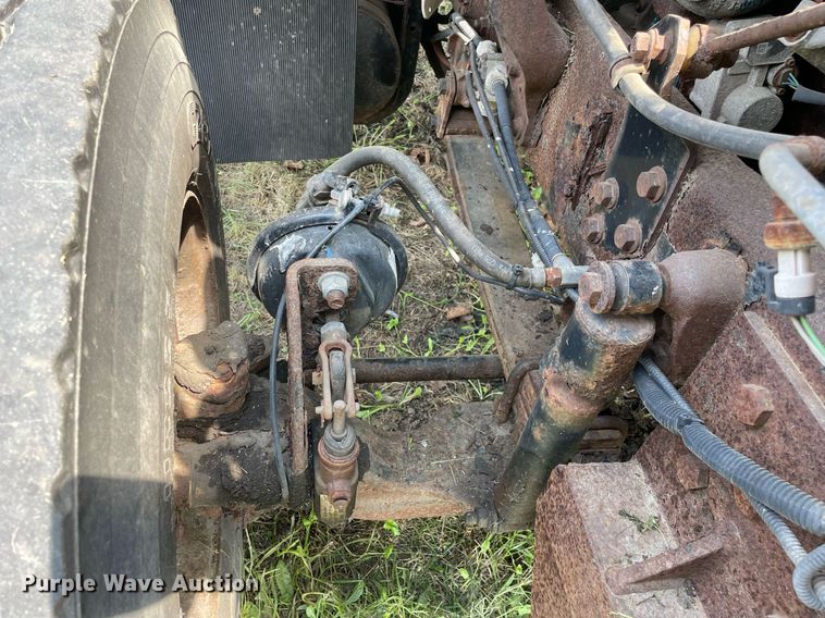 image for item LJ9735 2006 International 7400  dump truck