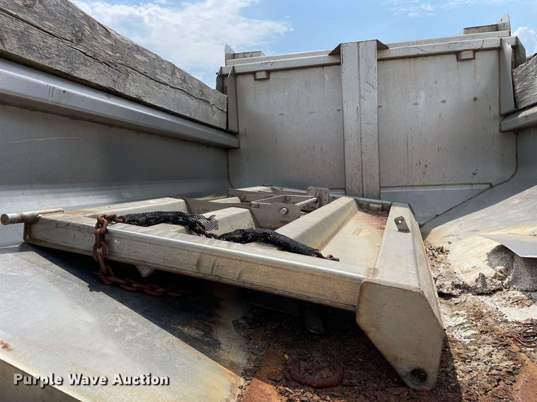 image for item LJ9736 2006 International 7400  dump truck