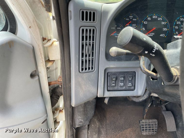 image for item LJ9736 2006 International 7400  dump truck