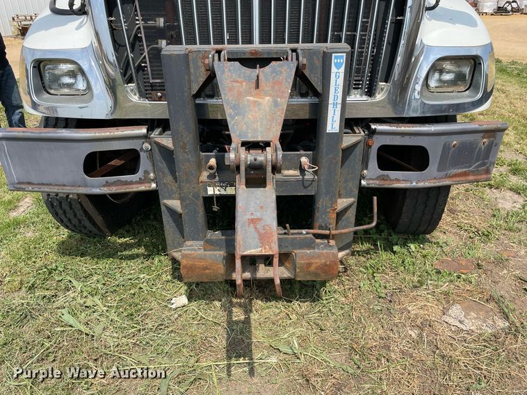 image for item LJ9736 2006 International 7400  dump truck