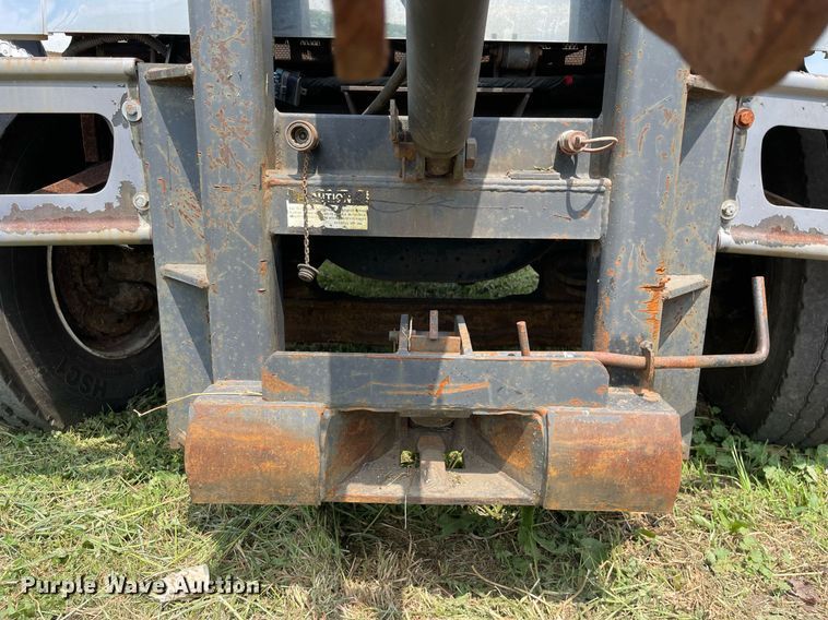 image for item LJ9736 2006 International 7400  dump truck