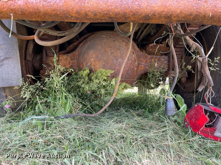 image for item LJ9736 2006 International 7400  dump truck