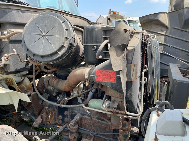 image for item LJ9736 2006 International 7400  dump truck