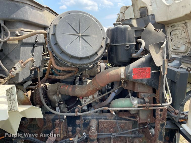 image for item LJ9736 2006 International 7400  dump truck