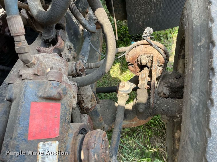 image for item LJ9736 2006 International 7400  dump truck