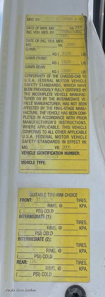 image for item LJ9736 2006 International 7400  dump truck