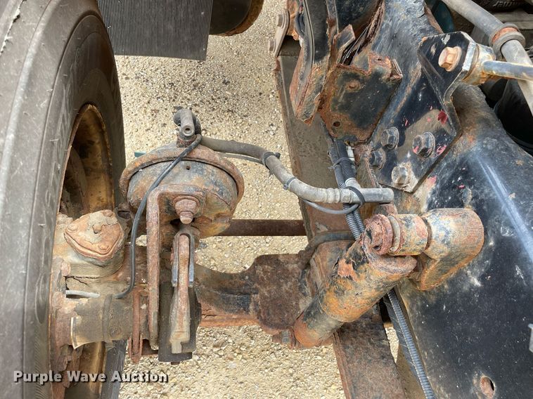 image for item LJ9737 2005 International 7400  dump truck