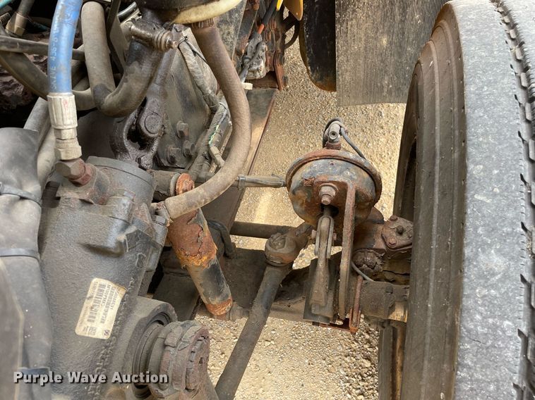 image for item LJ9737 2005 International 7400  dump truck