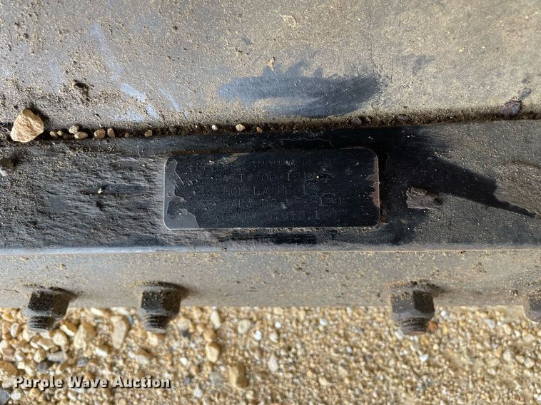 image for item LJ9740 2003 International 7400  dump truck