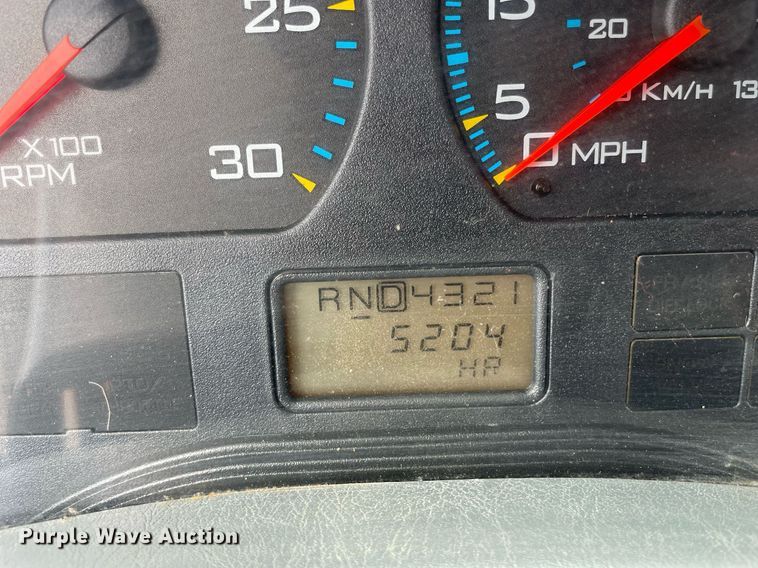 image for item LJ9740 2003 International 7400  dump truck