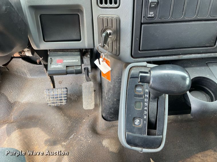 image for item LJ9740 2003 International 7400  dump truck