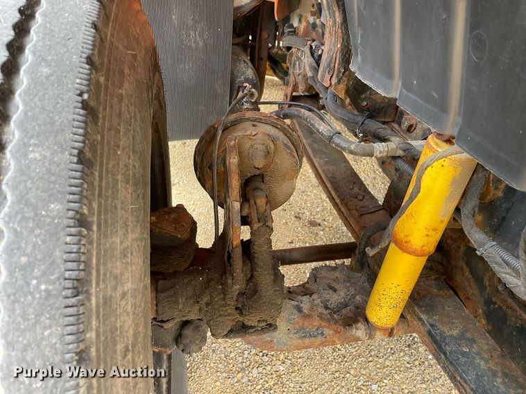 image for item LJ9740 2003 International 7400  dump truck