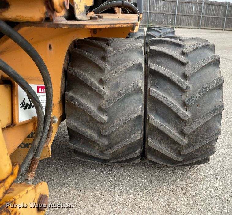 image for item LJ9755 2000 Case Maxi Sneaker Series C  trencher