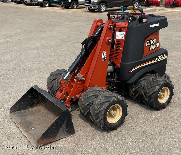 image for item LJ9756 2008 Ditch Witch Zahn R300  compact utility loader