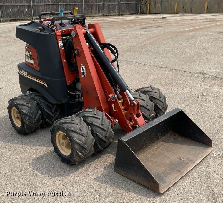 image for item LJ9756 2008 Ditch Witch Zahn R300  compact utility loader