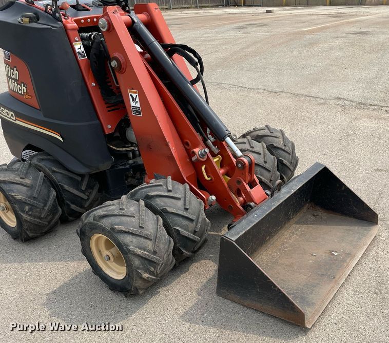 image for item LJ9756 2008 Ditch Witch Zahn R300  compact utility loader
