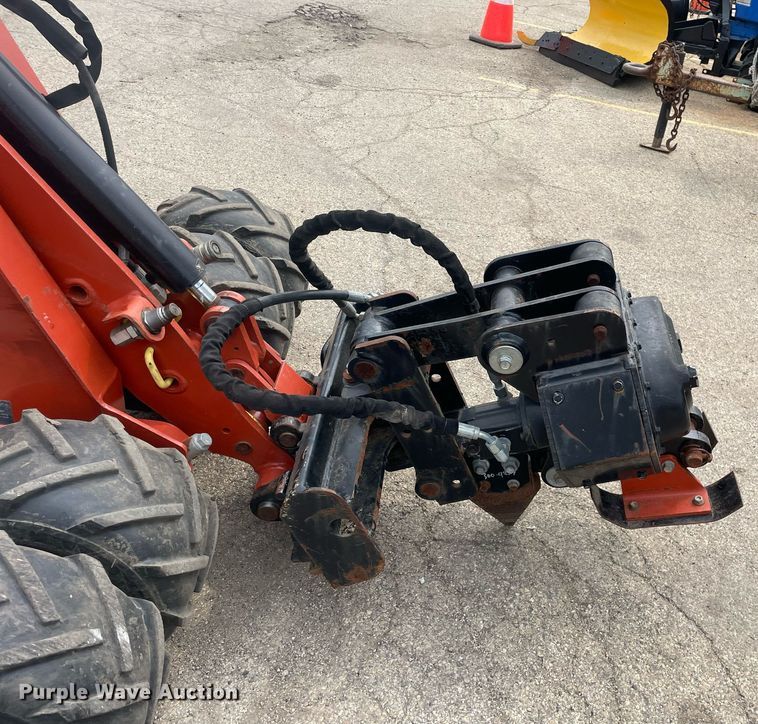 image for item LJ9756 2008 Ditch Witch Zahn R300  compact utility loader