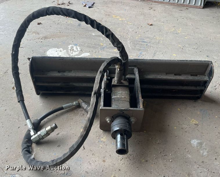 image for item LJ9756 2008 Ditch Witch Zahn R300  compact utility loader