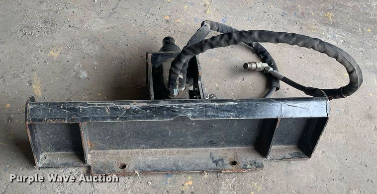 image for item LJ9756 2008 Ditch Witch Zahn R300  compact utility loader