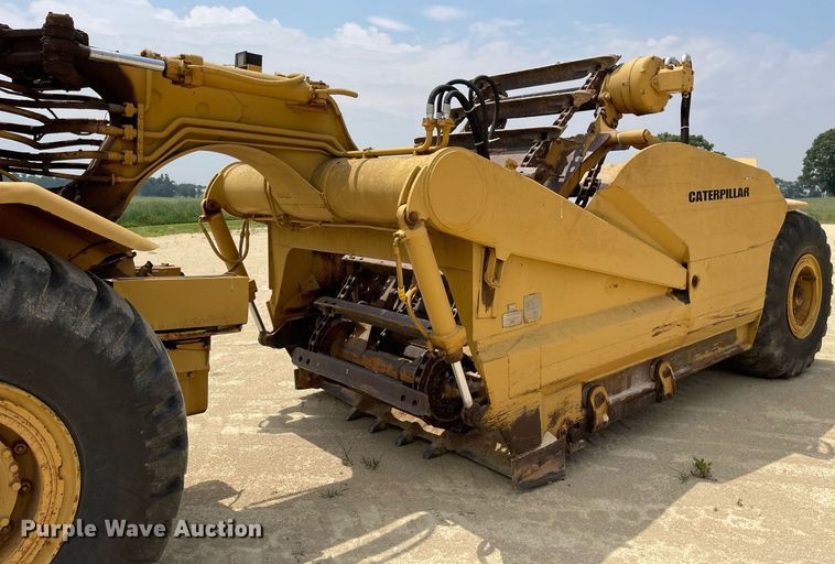 image for item LJ9757 1971 Caterpillar 613  elevating scraper