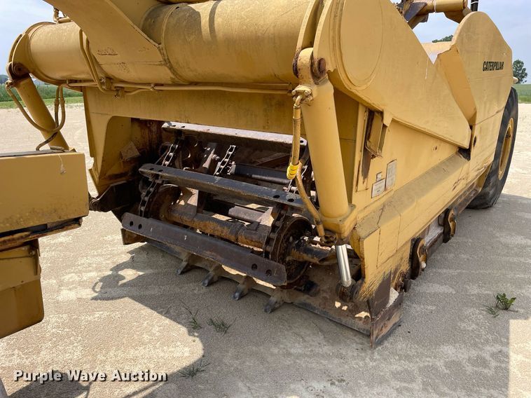 image for item LJ9757 1971 Caterpillar 613  elevating scraper