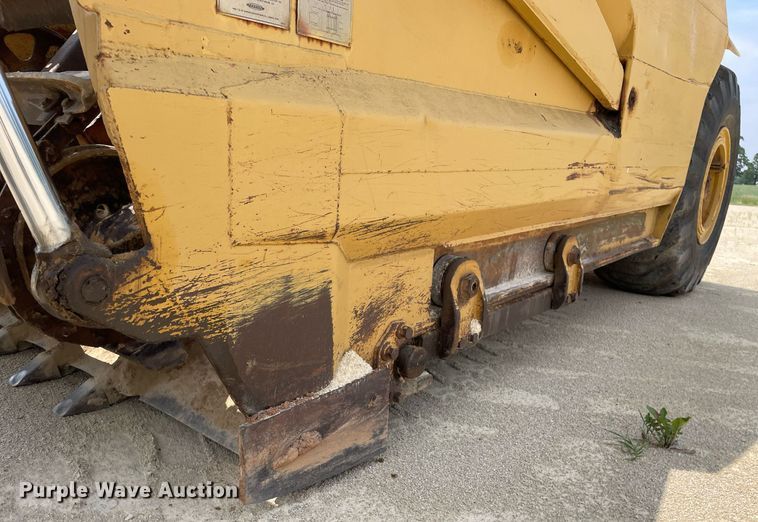 image for item LJ9757 1971 Caterpillar 613  elevating scraper