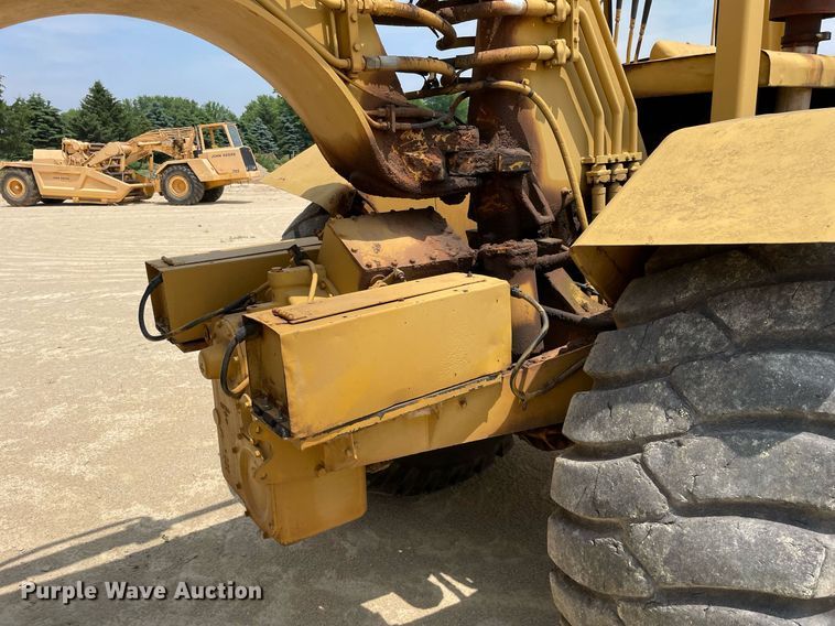 image for item LJ9757 1971 Caterpillar 613  elevating scraper