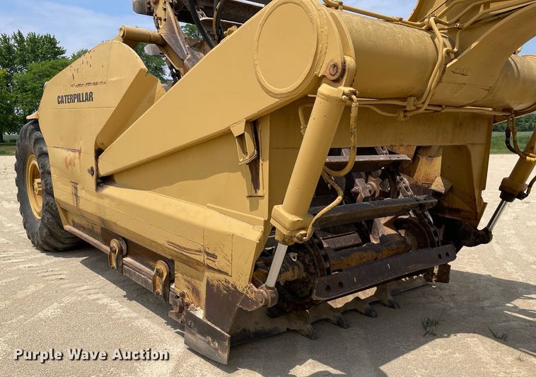 image for item LJ9757 1971 Caterpillar 613  elevating scraper