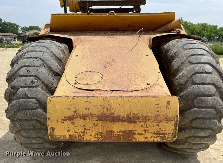 image for item LJ9757 1971 Caterpillar 613  elevating scraper