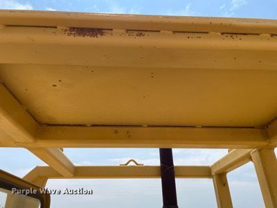 image for item LJ9757 1971 Caterpillar 613  elevating scraper