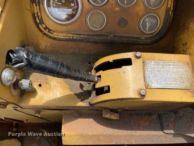 image for item LJ9757 1971 Caterpillar 613  elevating scraper