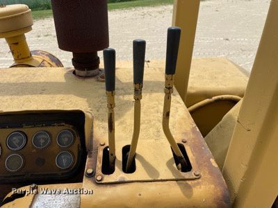 image for item LJ9757 1971 Caterpillar 613  elevating scraper