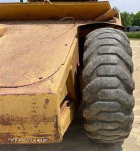 image for item LJ9757 1971 Caterpillar 613  elevating scraper