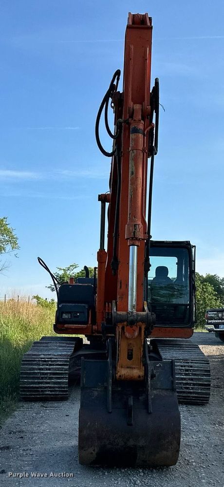 image for item LP9991 2006 Hitachi ZX200LC  excavator