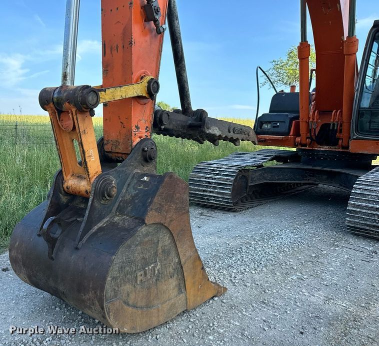image for item LP9991 2006 Hitachi ZX200LC  excavator