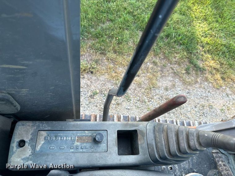 image for item LP9991 2006 Hitachi ZX200LC  excavator