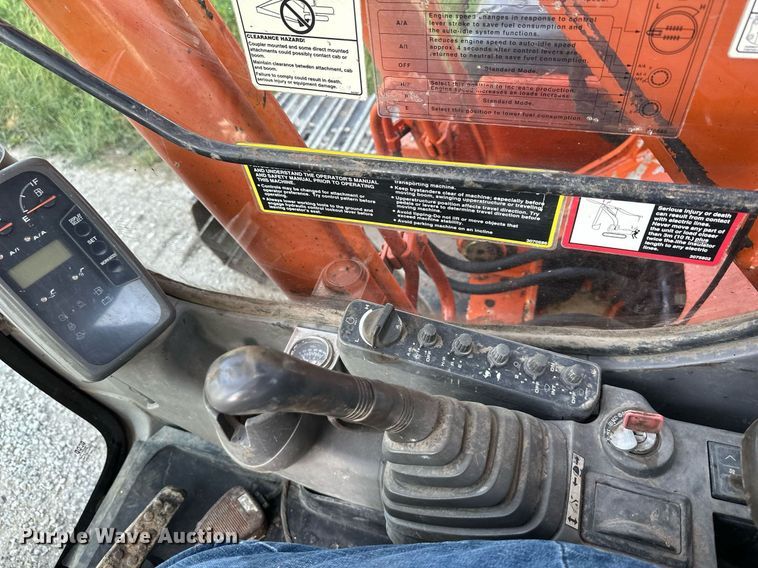 image for item LP9991 2006 Hitachi ZX200LC  excavator