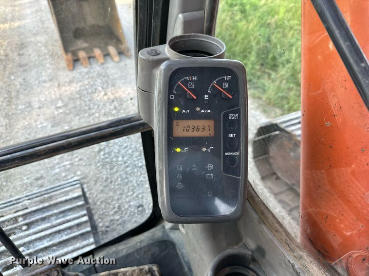 image for item LP9991 2006 Hitachi ZX200LC  excavator