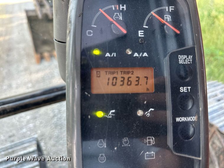 image for item LP9991 2006 Hitachi ZX200LC  excavator