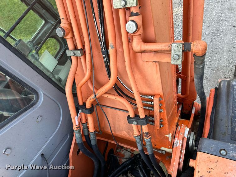 image for item LP9991 2006 Hitachi ZX200LC  excavator