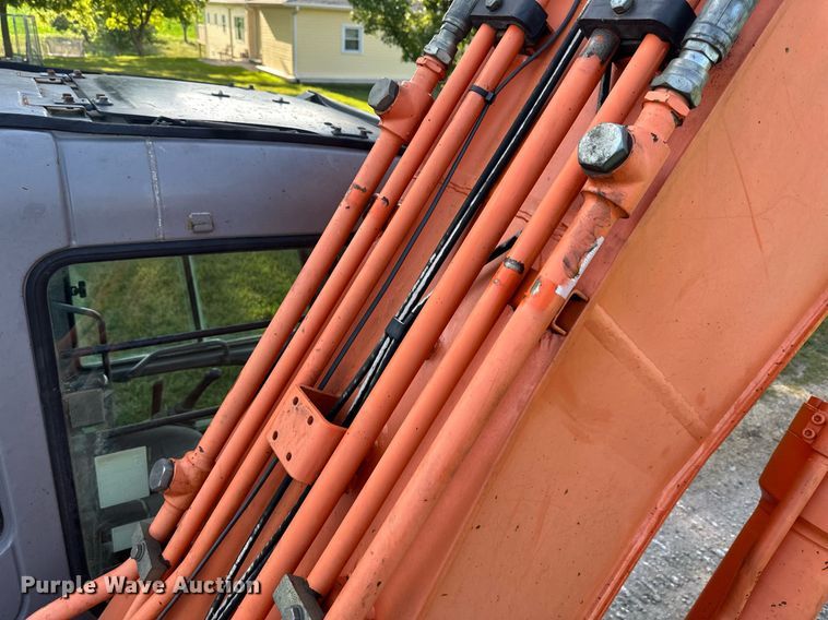 image for item LP9991 2006 Hitachi ZX200LC  excavator