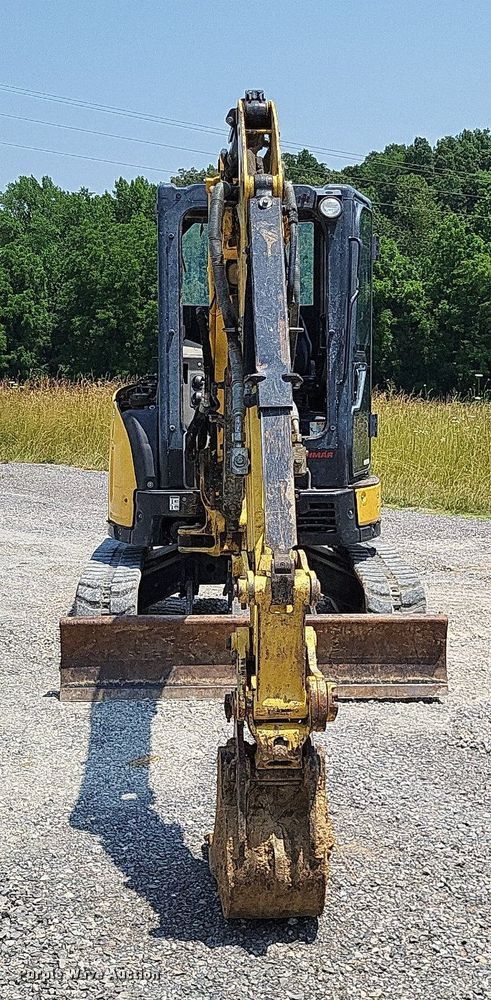 image for item LR9282 2016 Yanmar ViO35  mini excavator