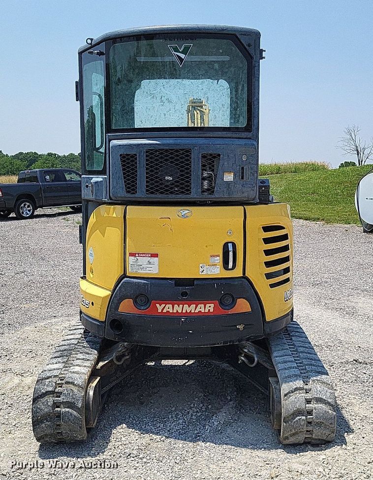 image for item LR9282 2016 Yanmar ViO35  mini excavator