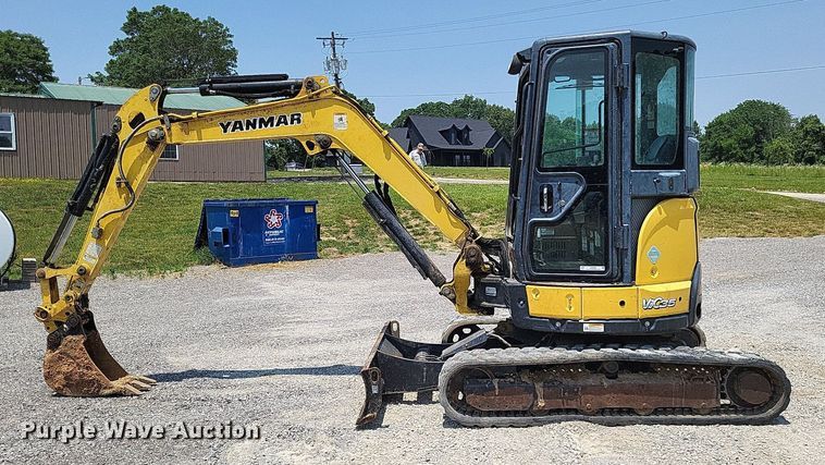 image for item LR9282 2016 Yanmar ViO35  mini excavator
