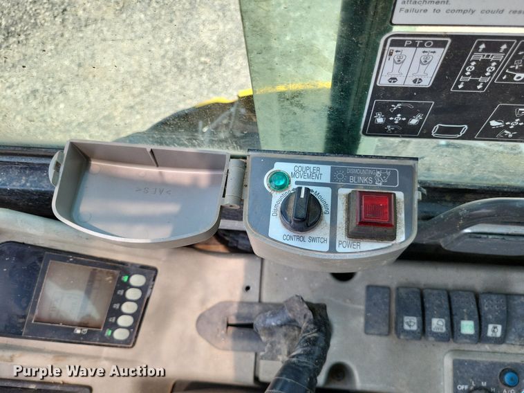 image for item LR9282 2016 Yanmar ViO35  mini excavator