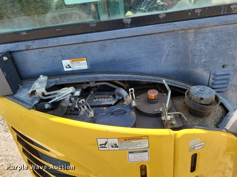 image for item LR9282 2016 Yanmar ViO35  mini excavator