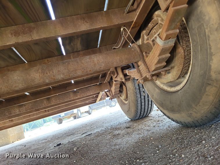 image for item LS9543 2001 R&W  utility trailer